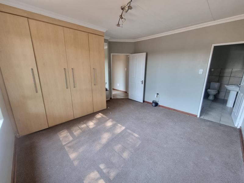 To Let 2 Bedroom Property for Rent in Kookrus Gauteng