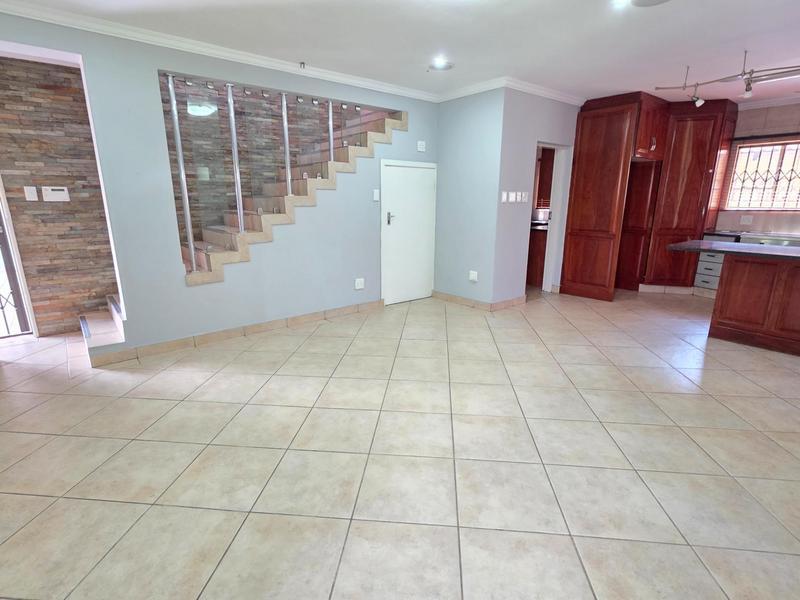 To Let 4 Bedroom Property for Rent in Risiville Gauteng