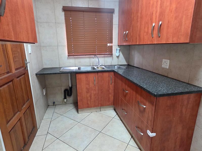 To Let 4 Bedroom Property for Rent in Risiville Gauteng