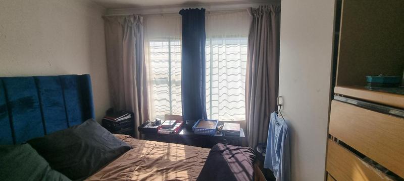 2 Bedroom Property for Sale in Wierda Park Gauteng