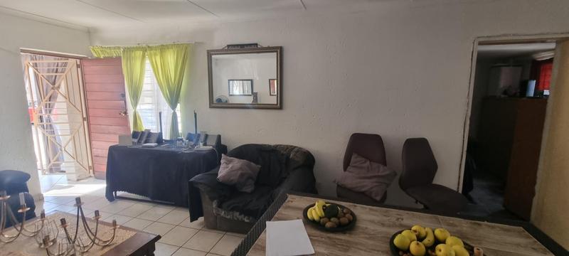 2 Bedroom Property for Sale in Wierda Park Gauteng