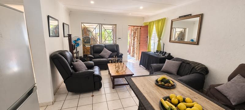 2 Bedroom Property for Sale in Wierda Park Gauteng