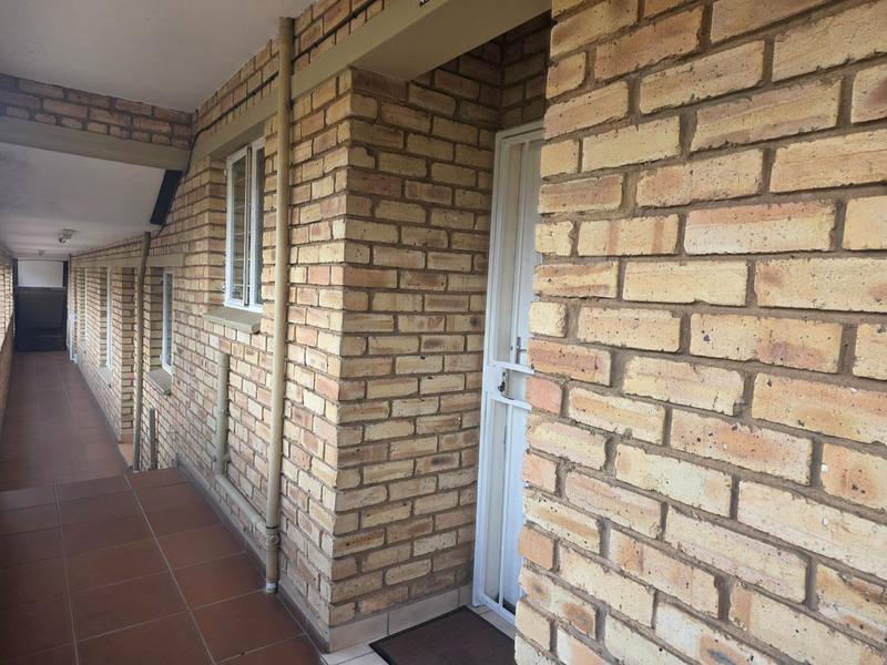 2 Bedroom Property for Sale in Wilro Park Gauteng