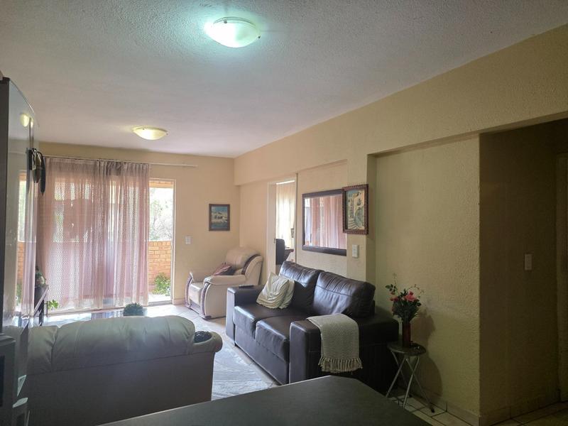 2 Bedroom Property for Sale in Wilro Park Gauteng