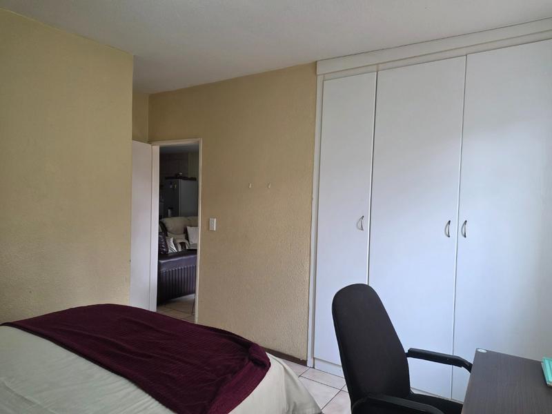 2 Bedroom Property for Sale in Wilro Park Gauteng