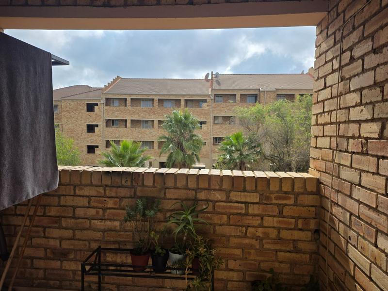 2 Bedroom Property for Sale in Wilro Park Gauteng
