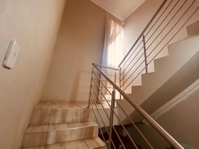 4 Bedroom Property for Sale in Kirkney Gauteng