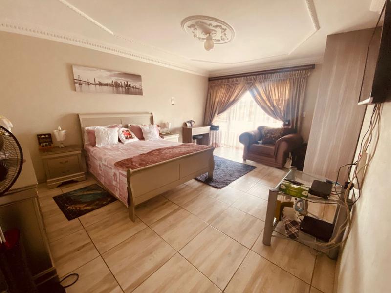 4 Bedroom Property for Sale in Kirkney Gauteng