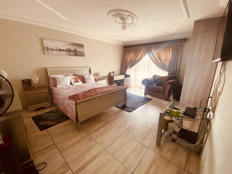 4 Bedroom Property for Sale in Kirkney Gauteng