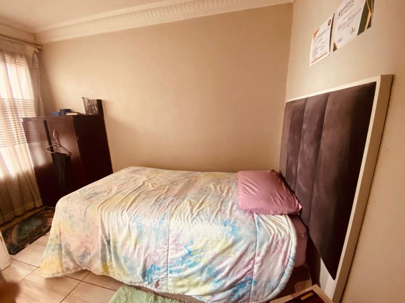 4 Bedroom Property for Sale in Kirkney Gauteng
