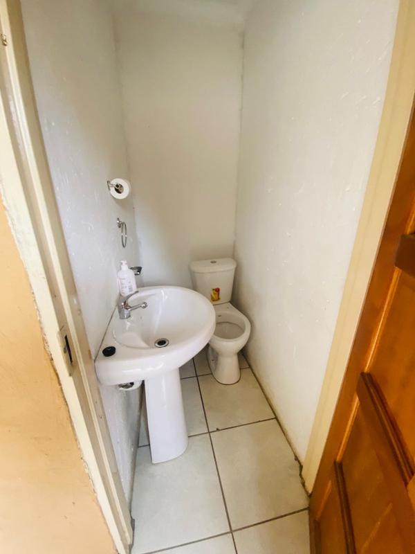4 Bedroom Property for Sale in Kirkney Gauteng