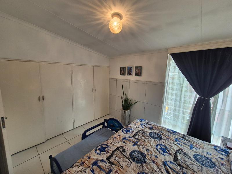 2 Bedroom Property for Sale in Tileba Gauteng