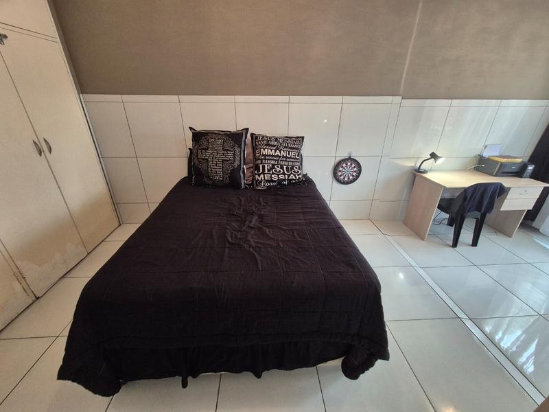 2 Bedroom Property for Sale in Tileba Gauteng