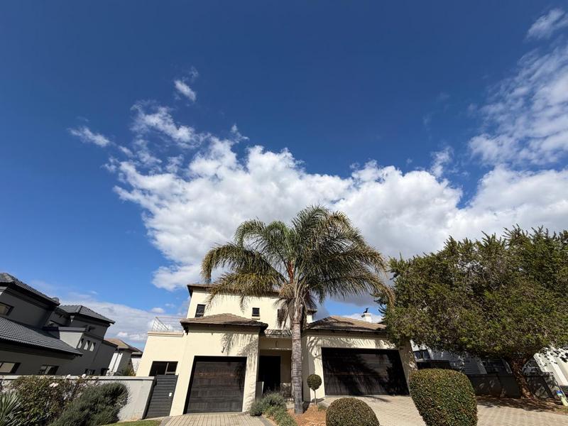 4 Bedroom Property for Sale in Blue Valley Golf Estate Gauteng
