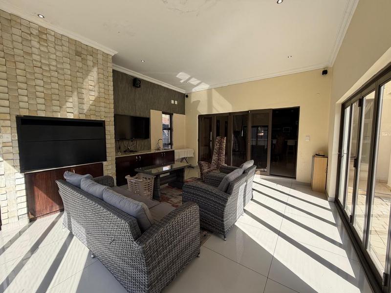 4 Bedroom Property for Sale in Blue Valley Golf Estate Gauteng