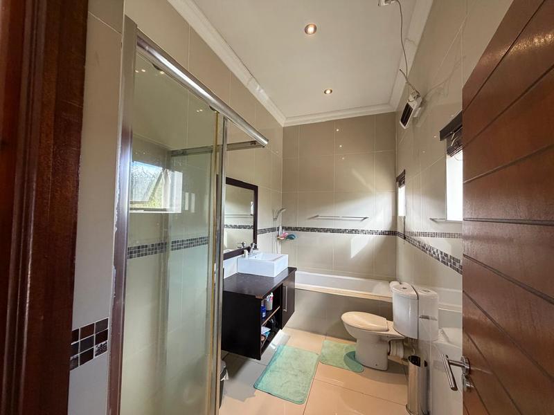 4 Bedroom Property for Sale in Blue Valley Golf Estate Gauteng