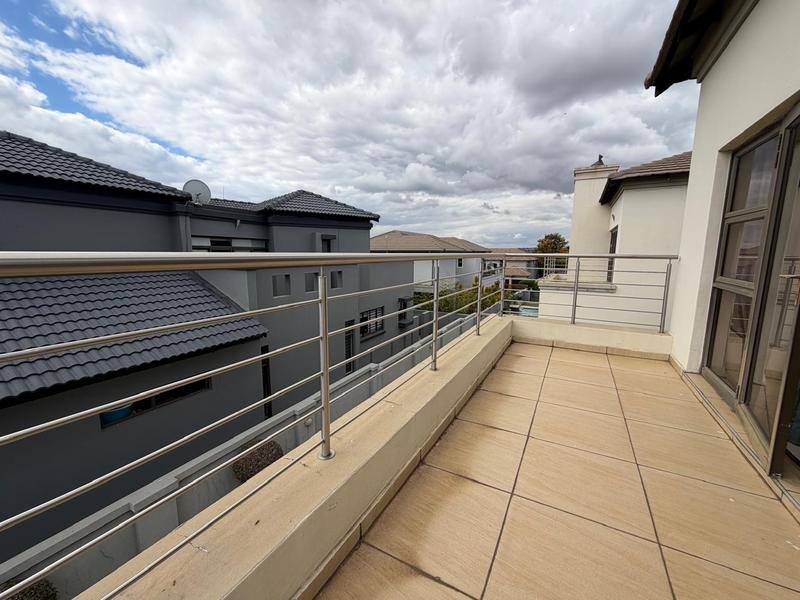 4 Bedroom Property for Sale in Blue Valley Golf Estate Gauteng