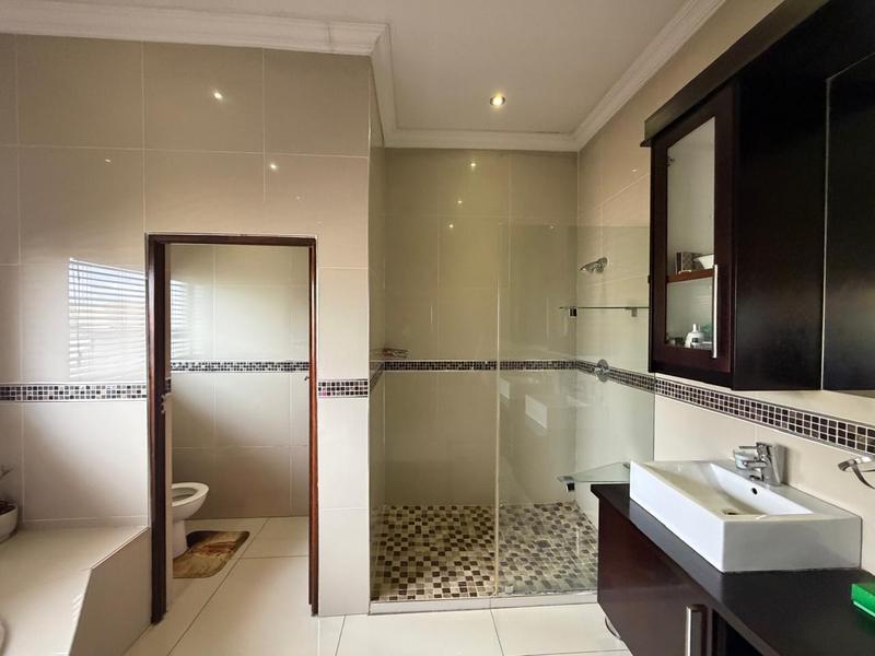 4 Bedroom Property for Sale in Blue Valley Golf Estate Gauteng