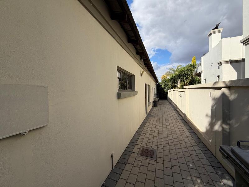4 Bedroom Property for Sale in Blue Valley Golf Estate Gauteng