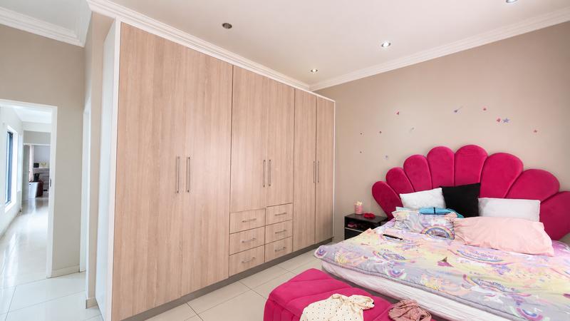 4 Bedroom Property for Sale in Copperleaf Estate Gauteng