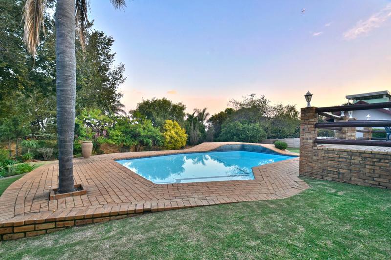 4 Bedroom Property for Sale in Glenvista Gauteng