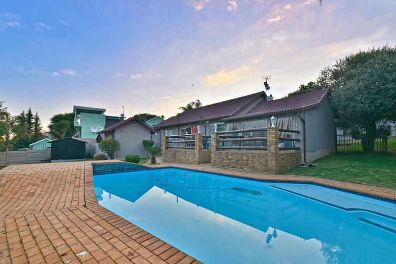 4 Bedroom Property for Sale in Glenvista Gauteng