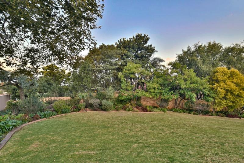 4 Bedroom Property for Sale in Glenvista Gauteng