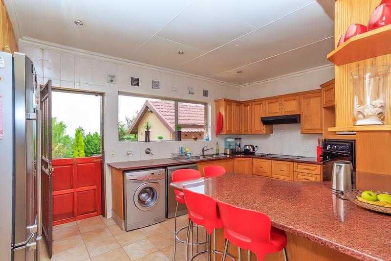 4 Bedroom Property for Sale in Glenvista Gauteng