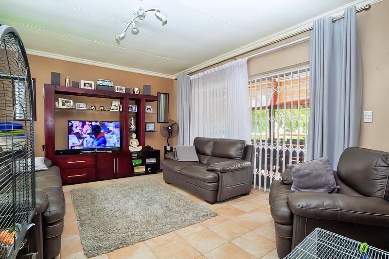 4 Bedroom Property for Sale in Glenvista Gauteng