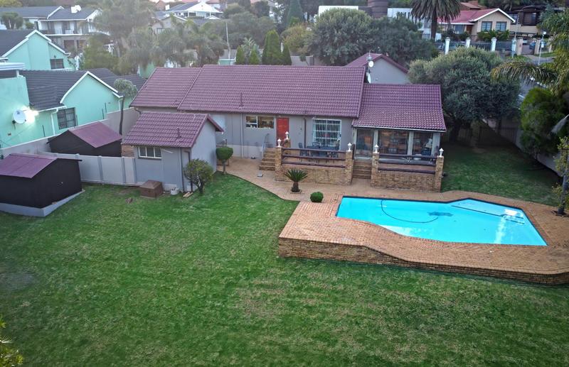 4 Bedroom Property for Sale in Glenvista Gauteng