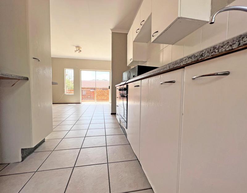 2 Bedroom Property for Sale in Wilgeheuwel Gauteng