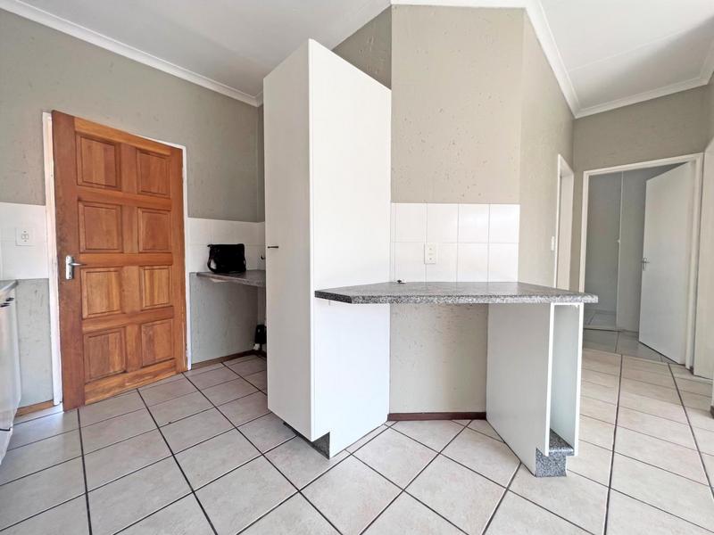 2 Bedroom Property for Sale in Wilgeheuwel Gauteng