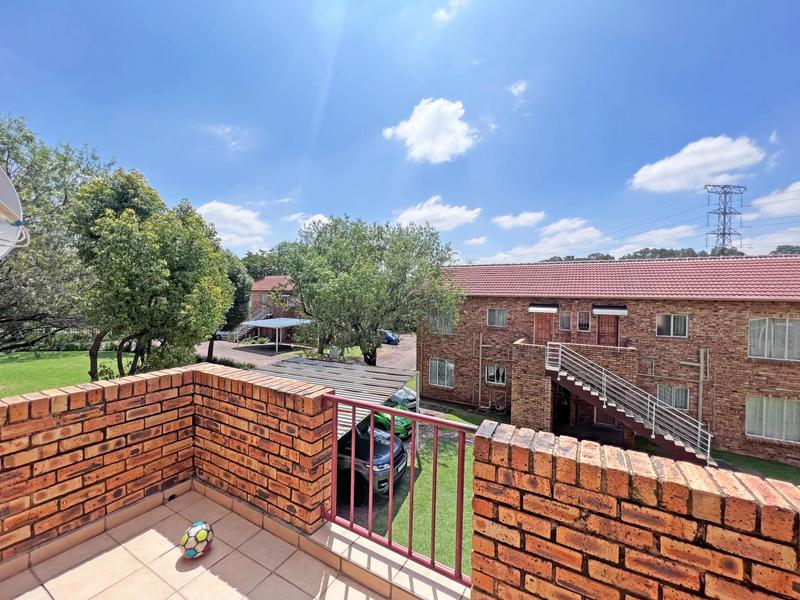 2 Bedroom Property for Sale in Wilgeheuwel Gauteng