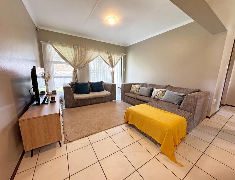2 Bedroom Property for Sale in Muldersdrift Gauteng