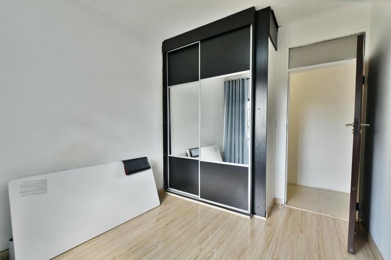 3 Bedroom Property for Sale in Klevehill Park Gauteng