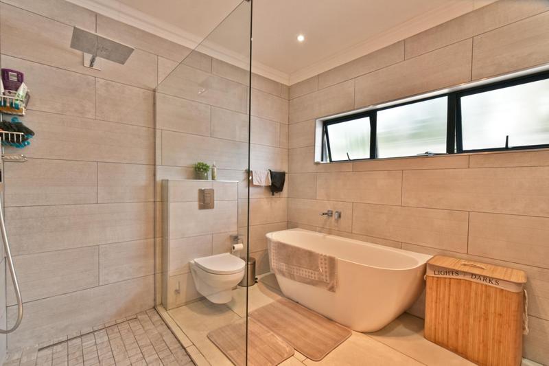 3 Bedroom Property for Sale in Klevehill Park Gauteng