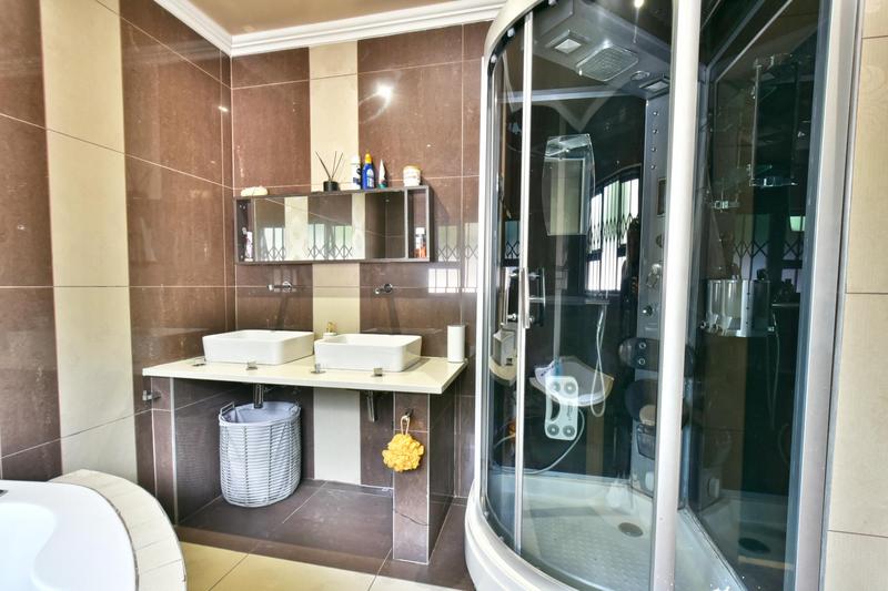 3 Bedroom Property for Sale in Klevehill Park Gauteng