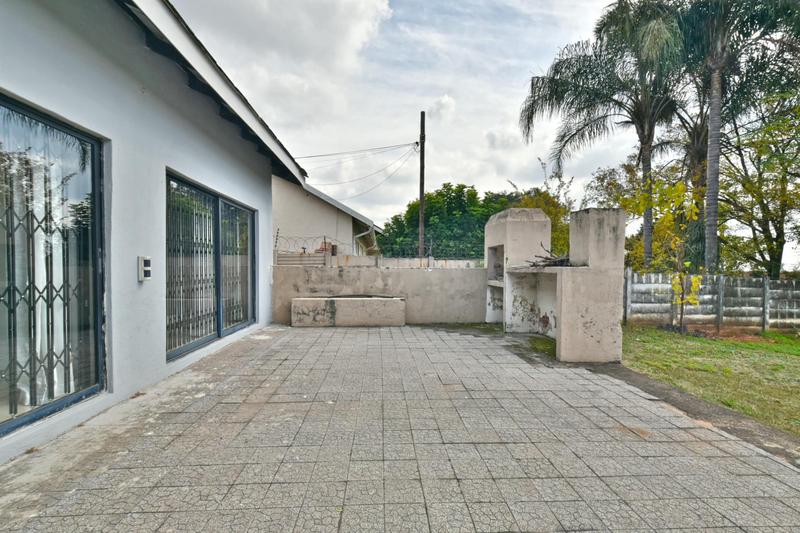 3 Bedroom Property for Sale in Klevehill Park Gauteng