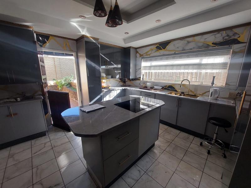 4 Bedroom Property for Sale in Mohlakeng Gauteng