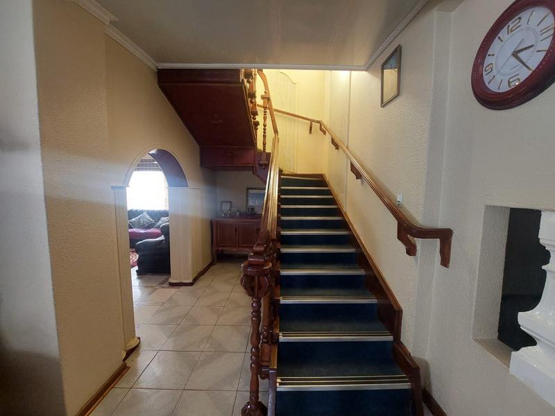 4 Bedroom Property for Sale in Mohlakeng Gauteng