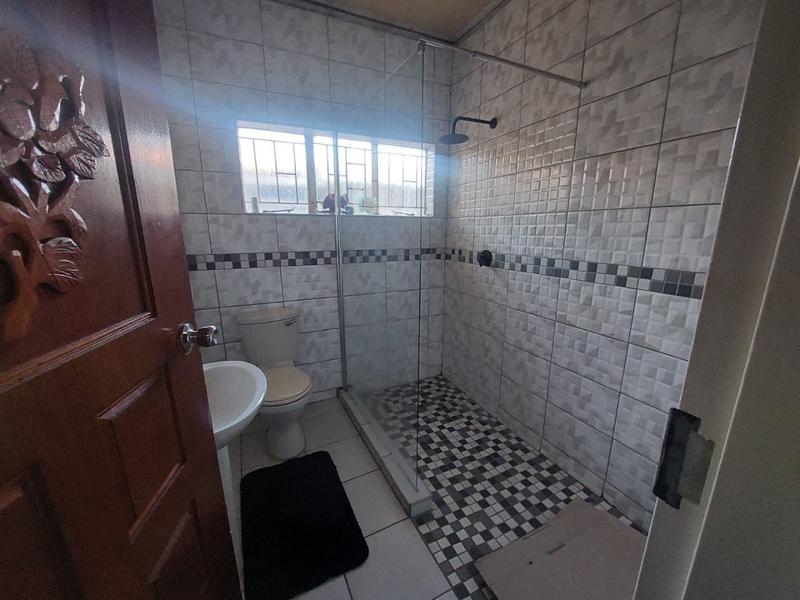 4 Bedroom Property for Sale in Mohlakeng Gauteng