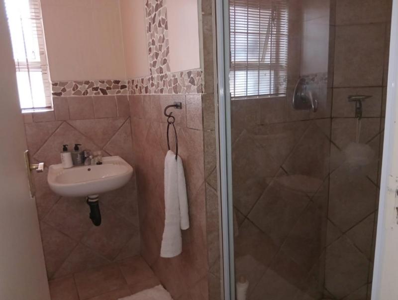 To Let 2 Bedroom Property for Rent in Craigavon Gauteng
