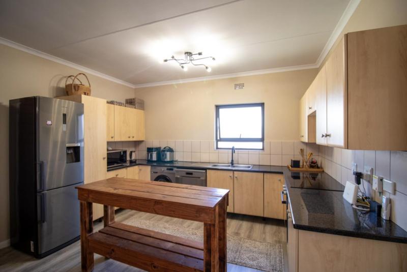 To Let 3 Bedroom Property for Rent in Broadacres Gauteng