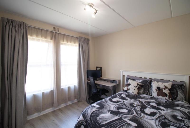 To Let 3 Bedroom Property for Rent in Broadacres Gauteng