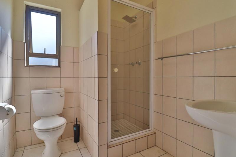 To Let 3 Bedroom Property for Rent in Broadacres Gauteng