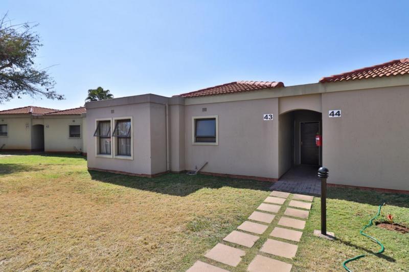 To Let 3 Bedroom Property for Rent in Broadacres Gauteng