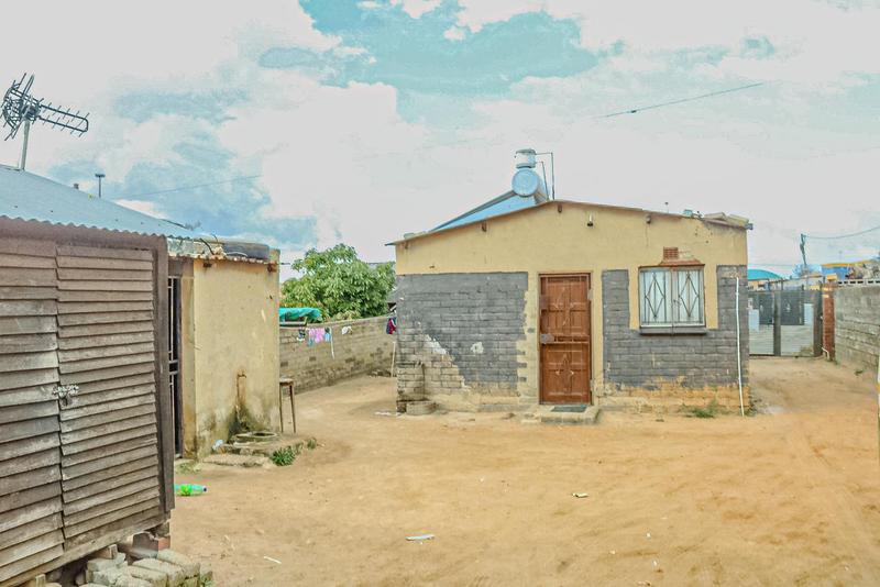 2 Bedroom Property for Sale in Tembisa Gauteng