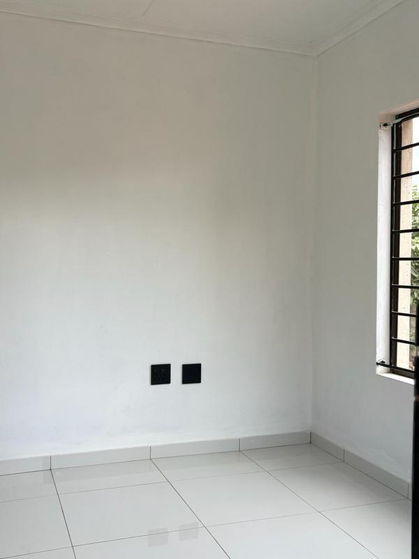 To Let 1 Bedroom Property for Rent in Roodepoort Gauteng