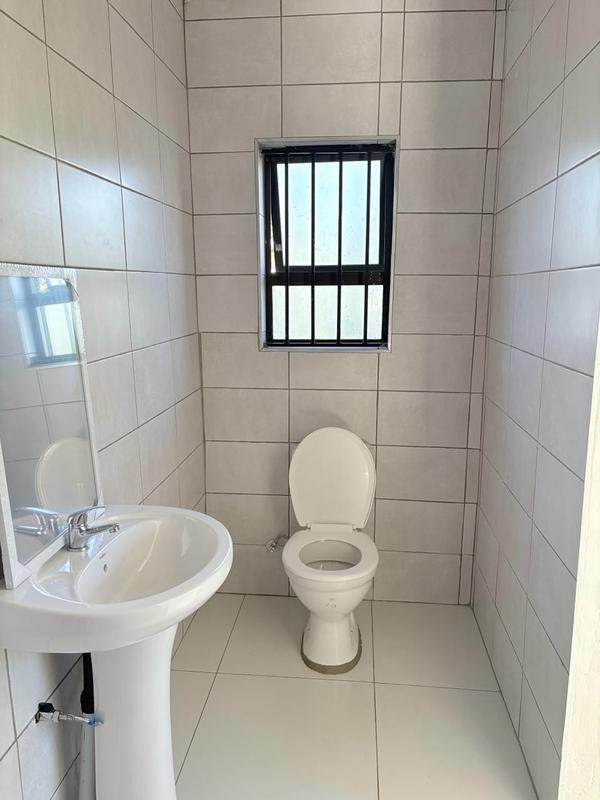 To Let 1 Bedroom Property for Rent in Roodepoort Gauteng