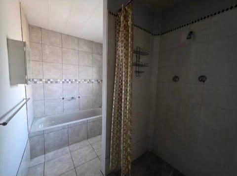 2 Bedroom Property for Sale in Primrose Hill Gauteng